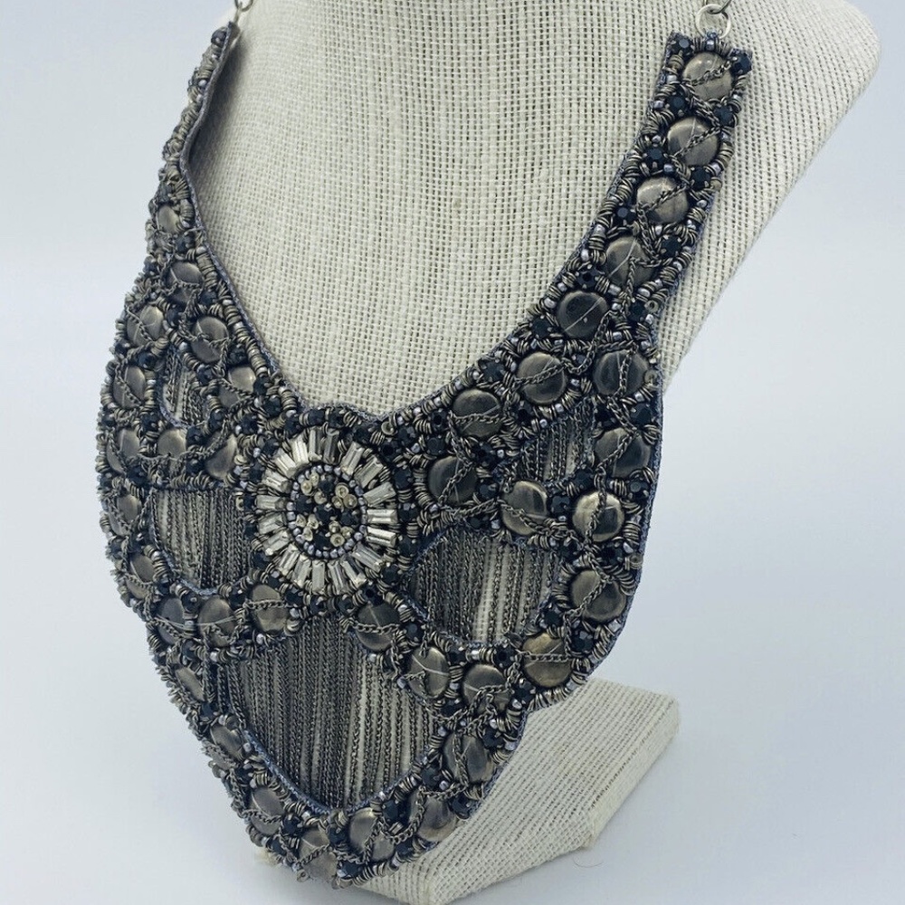 Gorgeous! Deepa Gurnani Signed Statement Necklace… - image 1